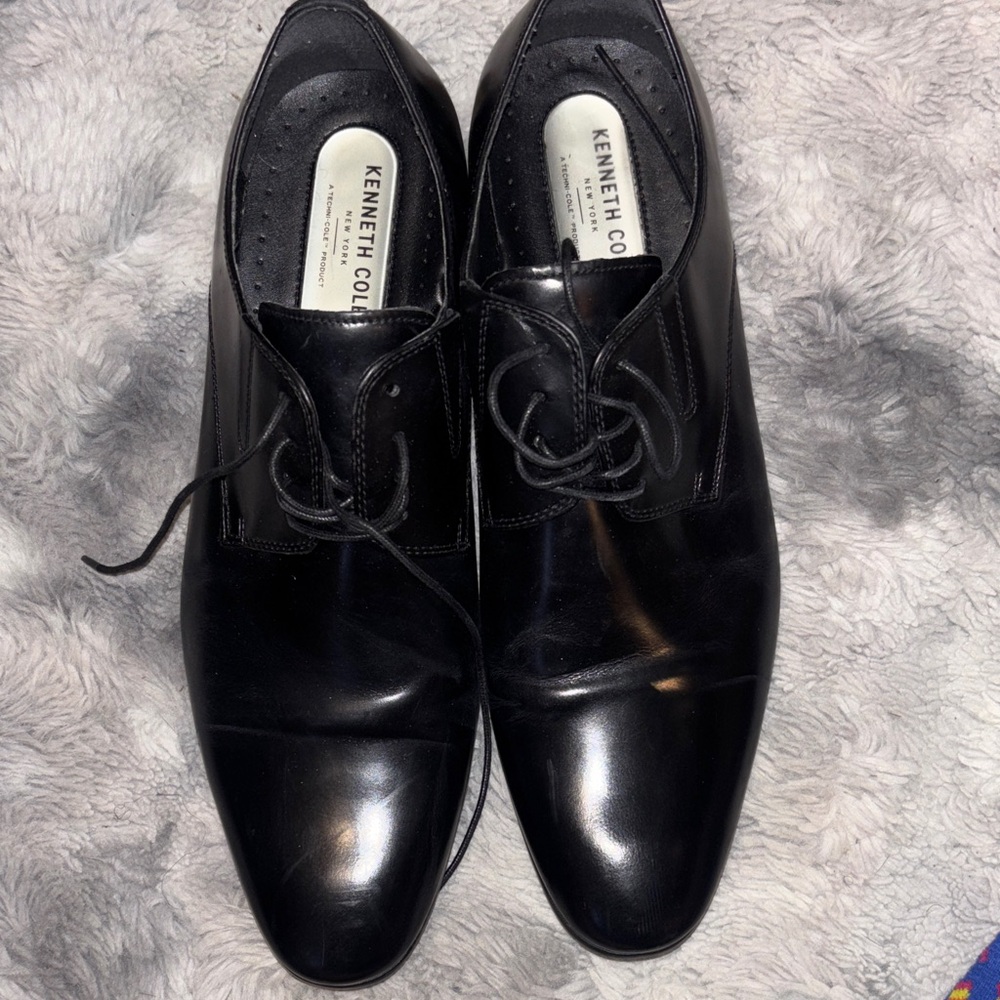 Kenneth Cole Black Leather Lace-Up Oxfords